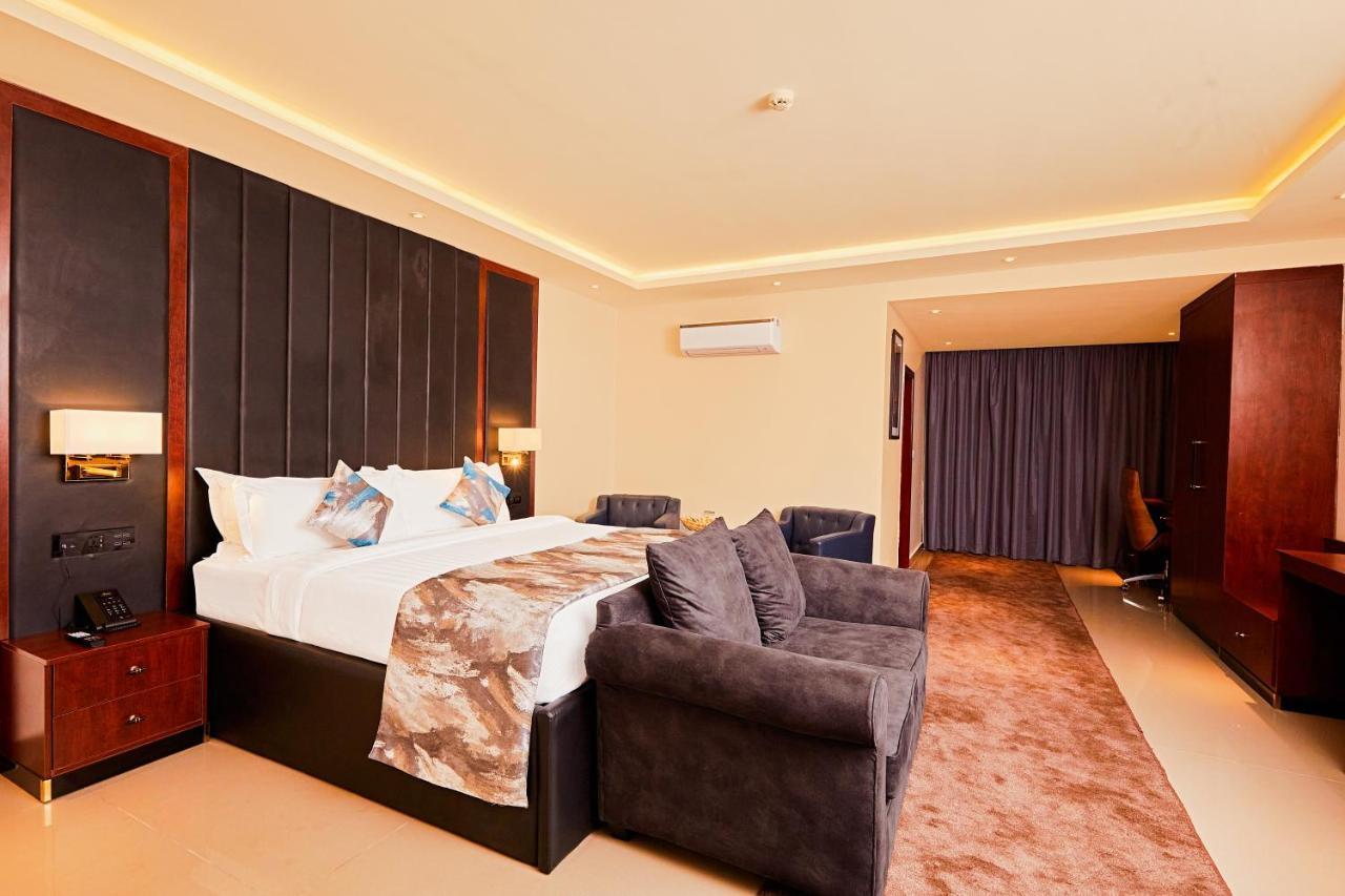 The Yacht Hotel Sea Front Lekki Phase 1 Lagos Dış mekan fotoğraf